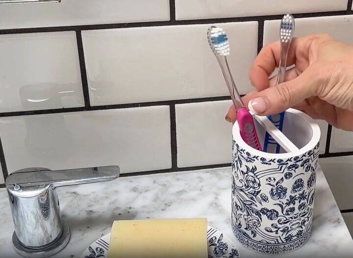 diy hacks for home decor, DIY toothbrush holder decor