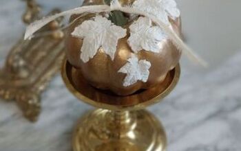 Calabaza de otoño dorada y blanca