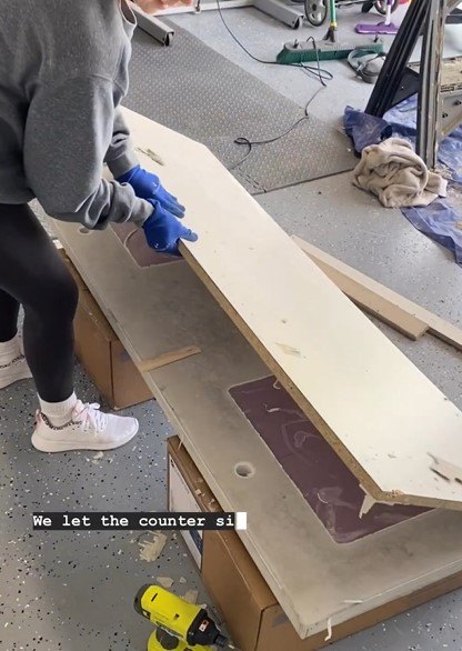 diy concrete bathroom countertops, Releasing the form