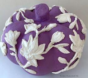 adorna la calabaza con moldes de flores