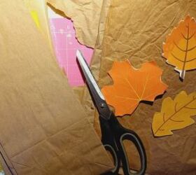 decoracin de ventanas con hojas de otoo, Las bolsas marrones o el papel de embalar son ideales