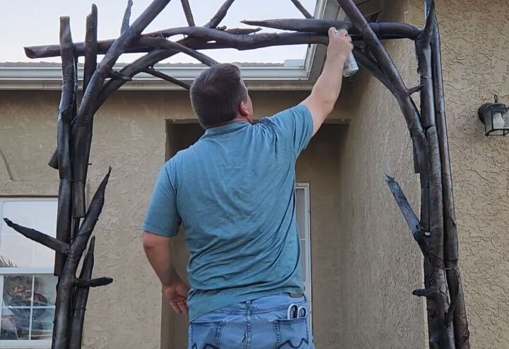 How to create a textured Halloween arch with pool noodles and paint