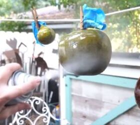 gourd decorating ideas, Spraying the dyed gourds with clear varnish