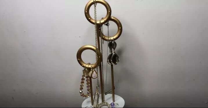 Quidditch hoop jewelry holder