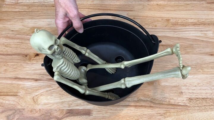 Skeleton in bath tub