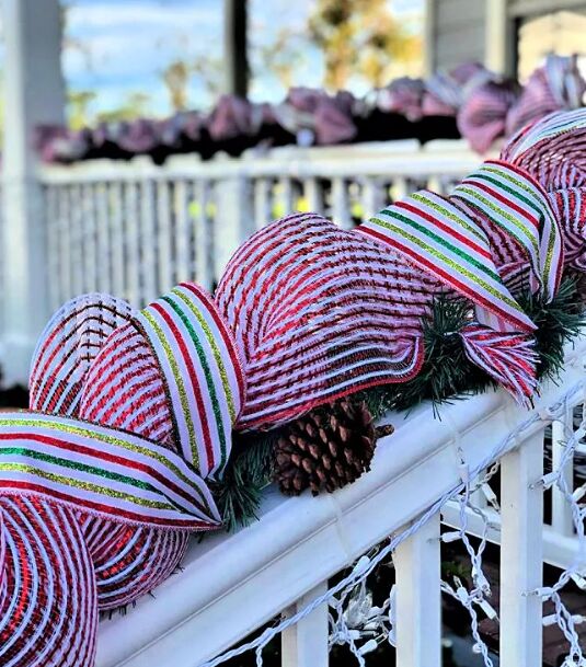 diy christmas garland ideas, Candy themed DIY deco mesh garland
