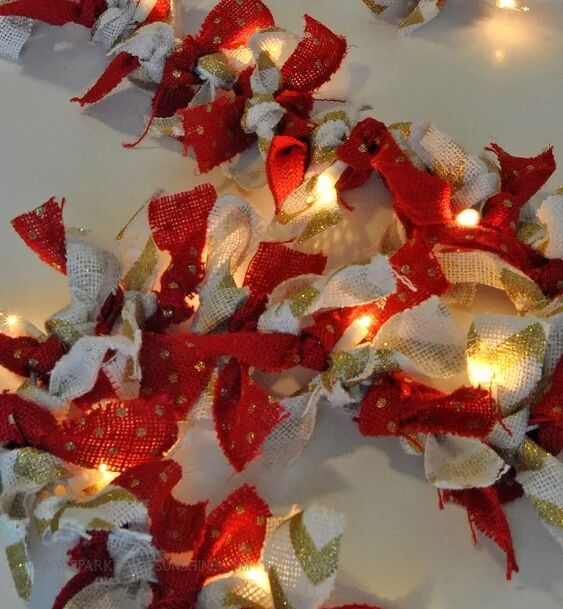 diy christmas garland ideas, DIY burlap lighted garland