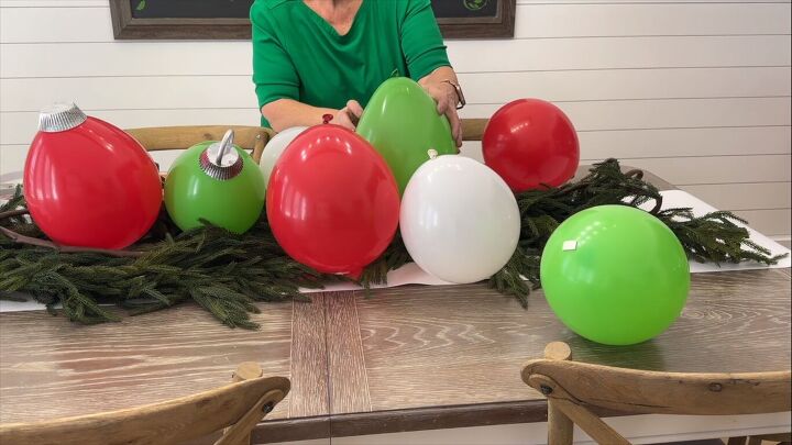 Arranging the balloon Christmas ornaments