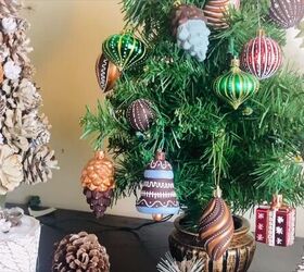 Easy DIY painted Christmas ornaments