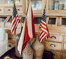 la mejor corona de ruedas de carro diy con cinta de dollar tree, vintage fourth of july display of american flags