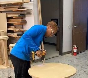 diy round table base, Attaching the top round piece to the legs