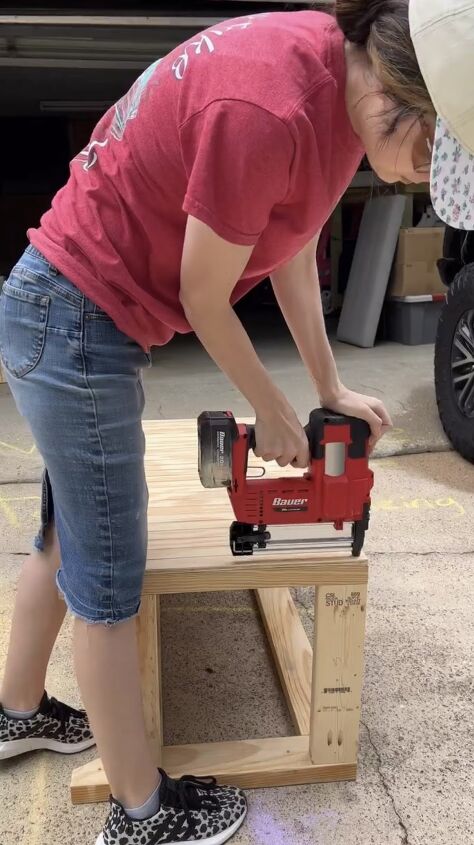 diy toy box, Attaching the sides