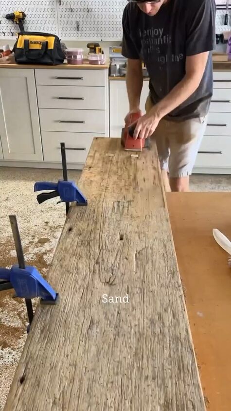 diy console table, Sanding the console table