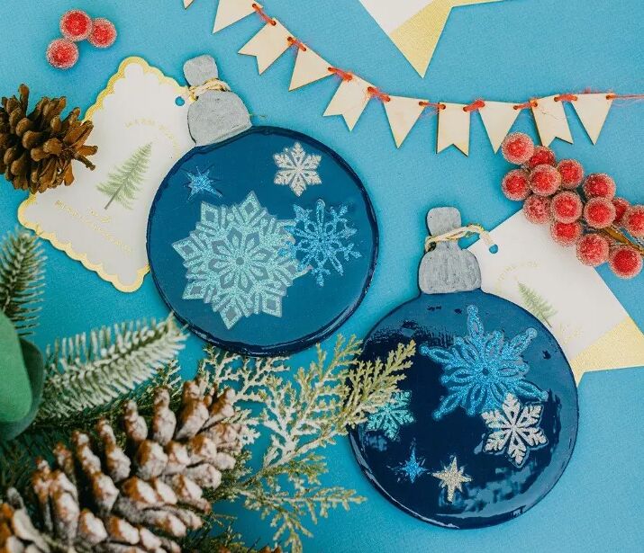 DIY glass-effect ornaments