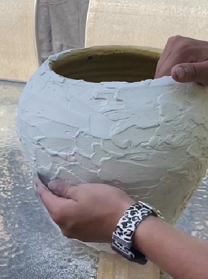diy textured vase, Sanding rough spots
