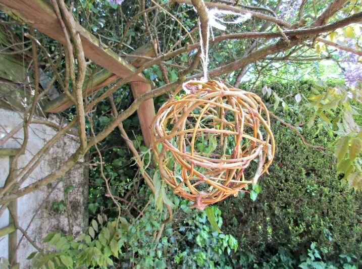 DIY willow ball ornament