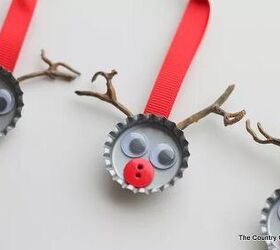 Reindeer ornaments using bottle caps