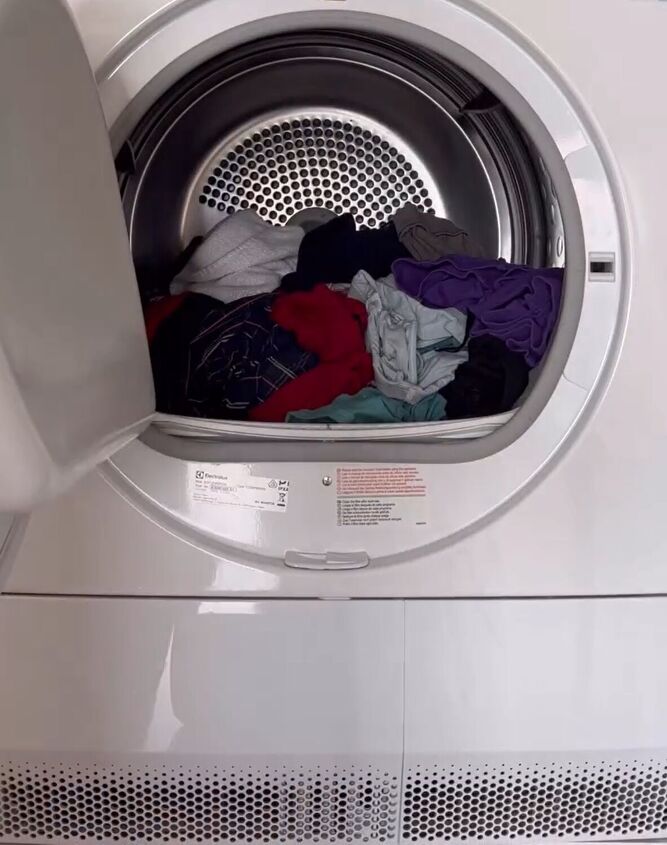 Loading the washing machine