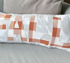 no sew appliqued fall pillow almohada de otoo, almohada de oto o con letras de tela recortadas