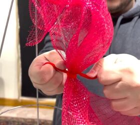 Tying the mesh with a pipe cleaner