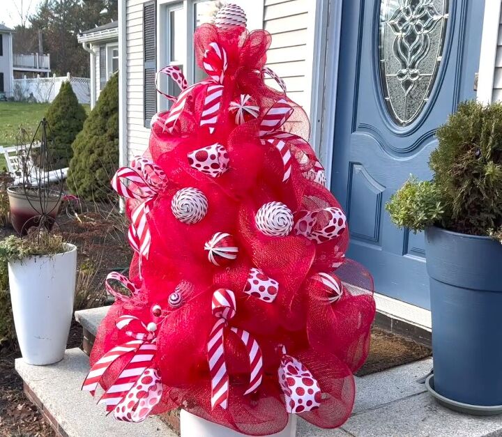 Outdoor tomato cage Christmas tree