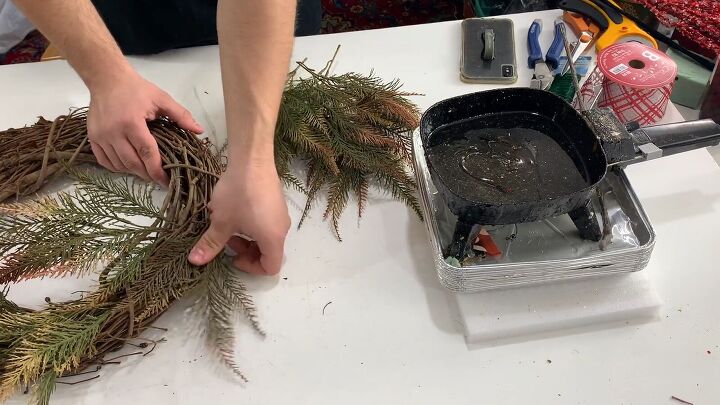 How to make Thanksgiving wreaths
