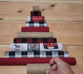 How to make a Christmas tree out of cardboard tubes