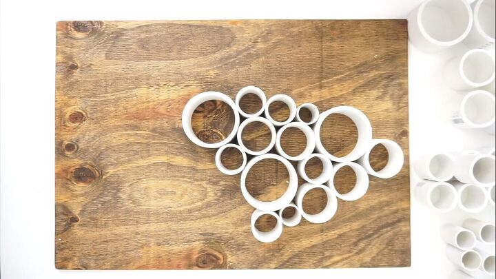 How to Make a PVC Pipe Christmas Tree For Your Holiday Decor | Hometalk