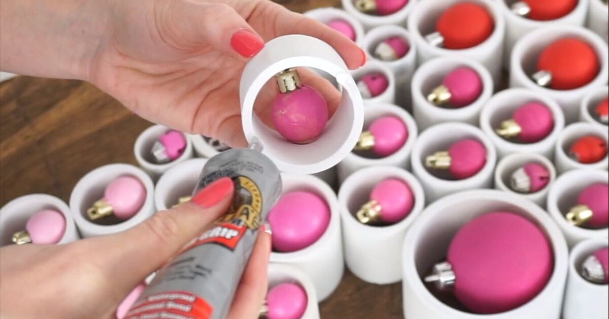 How to Make a PVC Pipe Christmas Tree For Your Holiday Decor | Hometalk