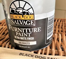 envejeciendo una cesta de picnic con un pincel seco, black dog salvage gray paint dry brushing