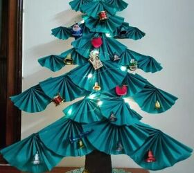 Paper fan Christmas tree