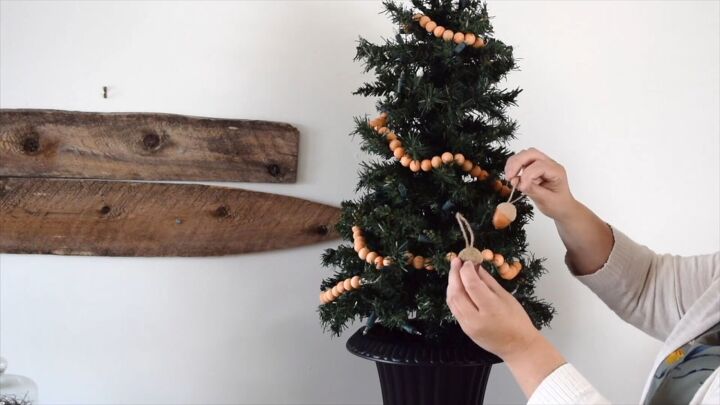 wood bead garland, Fall tree ideas