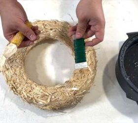 corn husk wreath, DIY straw wreath with colorful corn husks