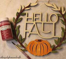 cmo transformar un cartel hello fall de madera con pintura y decoraciones, Pintura acr lica roja y cartel Hello Fall pintado