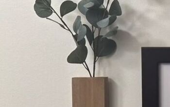 How to Make a Cute DIY Wall Vase For Your Bathroom