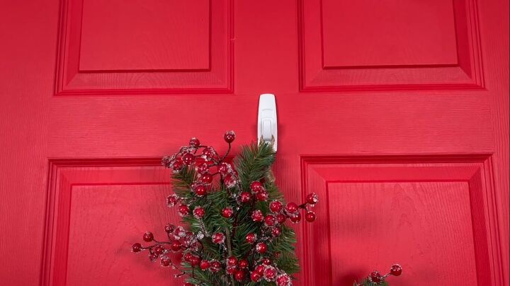 christmas stocking door hanger, Attaching the door hangers with a command hook
