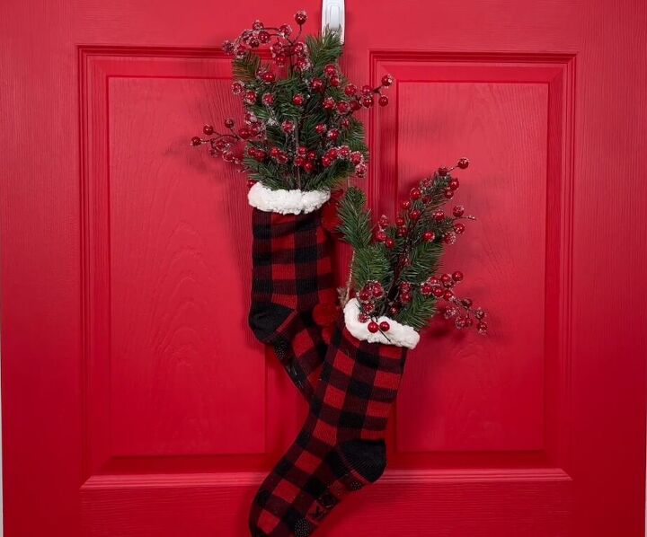 christmas stocking door hanger, DIY stocking door hangers