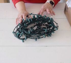How to store Christmas lights