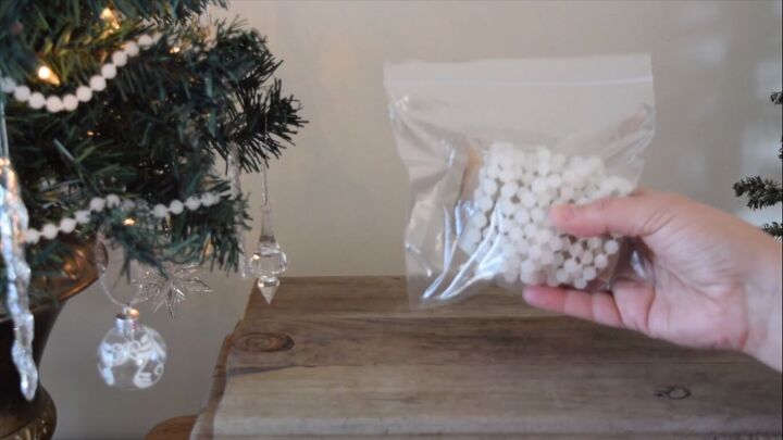Placing beads in a sandwich bag
