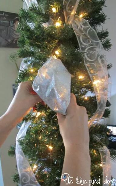 How to put ribbon on a Christmas tree