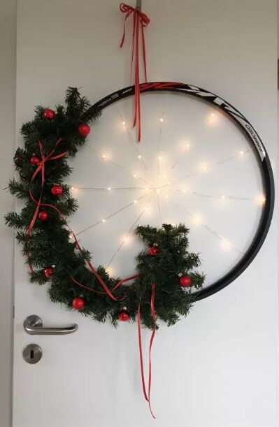 DIY bicycle wheel wreath