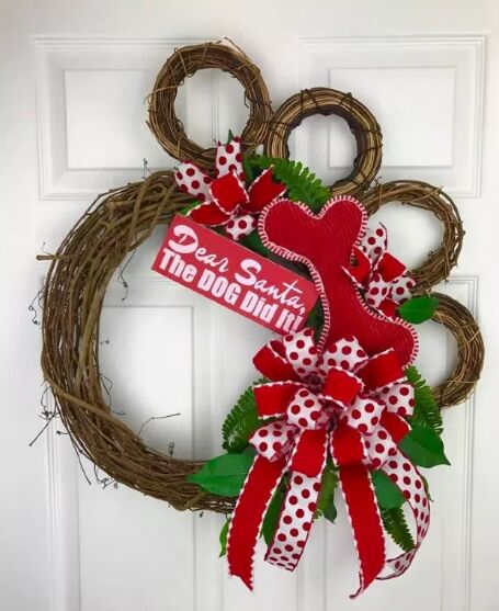 DIY dog paw wreath
