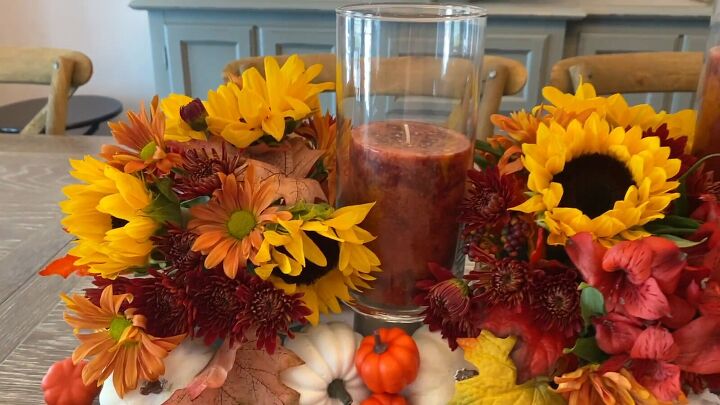Elegant and rustic Thanksgiving table centerpiece