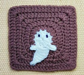 boo the crochet fantasma slido granny square posavasos