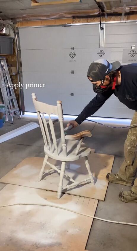 dining chair makeover, Applying primer to the chairs