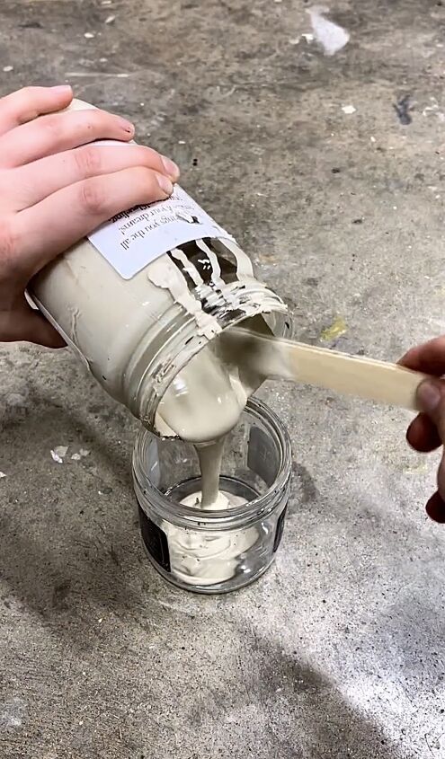 light finish dresser, Pouring the paint