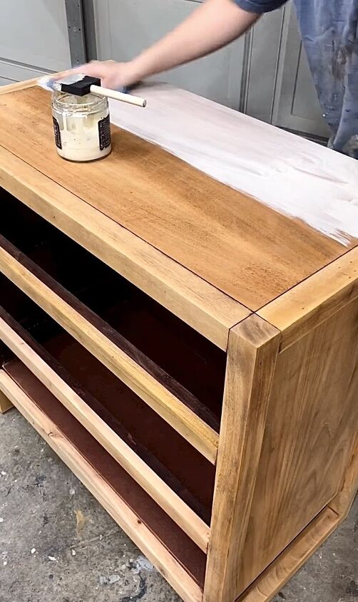 light finish dresser, Wiping the wash away with a cloth