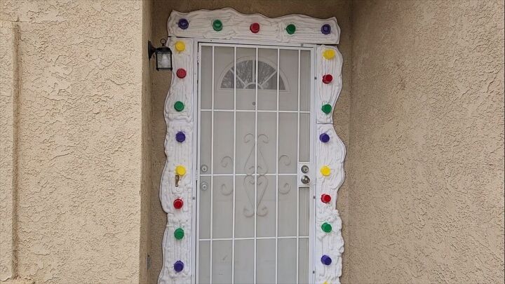 DIY gingerbread house door decoration