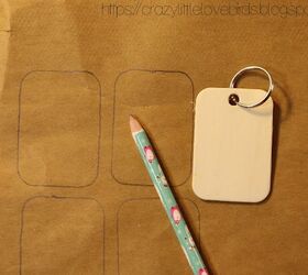 tarjetas personalizadas de accin de gracias con arcilla secada al aire y sellos para, Formas trazadas en una bolsa de papel marr n