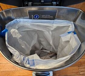 La mejor forma de evitar que las bolsas de basura se deslicen en el cubo de la cocina